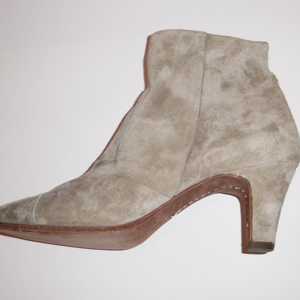 LaboratoriGarbo Beige Suede Ankle Booties Shoes 10 - Picture 2 of 13
